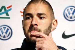 Le Figaro: "Karim Benzema şantaj olayına karıştığını itiraf etti"
