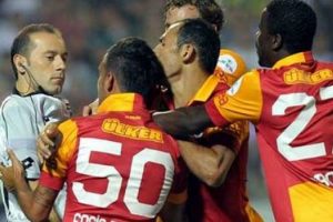 C&uuml;neyt &Ccedil;akır ve Engin Baytar'ın yolları bir kez daha kesişti!
