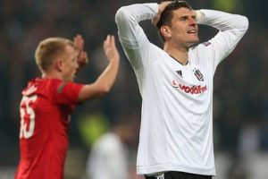 Beşiktaş Lokomotiv engelini aşamadı