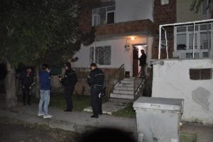 &Ccedil;orum'da soba zehirlenmesi: 2 &ouml;l&uuml;, 1 yaralı