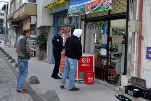 Bursa'da duvarı delerek soygun yaptılar!