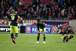 Fenerbah&ccedil;e'de savunma d&uuml;zeldi, h&uuml;cum bozuldu