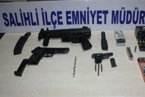Ş&uuml;pheli ara&ccedil;tan cephanelik &ccedil;ıktı