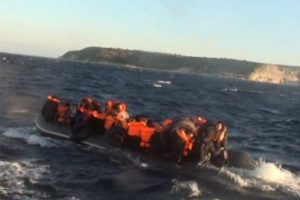 Ege Denizi'nde g&ouml;&ccedil;men faciası: 1 &ouml;l&uuml;, 1 kayıp
