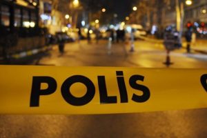 Askerden izne geldi babasının boğazını kesti
