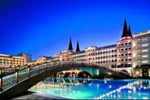 Mardan Palace'da 18 g&uuml;n Suudi Kralı Salman ve mahiyetindekiler kalacak