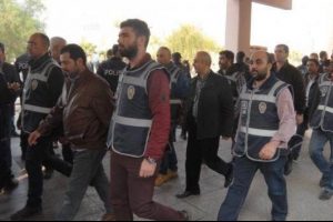 İzmir'de paralel yapı soruşturmasında savcılık fezlekesinde ilgin&ccedil; iddialar