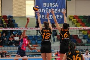 Bursa B&uuml;y&uuml;kşehir Belediyespor evinde mağlup oldu