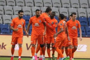 Trabzonspor deplasmanda yara aldı
