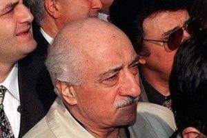 'FET&Ouml; silahlı ter&ouml;r &ouml;rg&uuml;t&uuml; olarak kabul edilmeli'