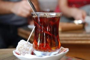 'Soğuk havada aşırı sıcak &ccedil;ay t&uuml;ketilmemeli'