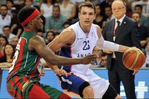 Pınar Karşıyaka, Anadolu Efes deplasmanında