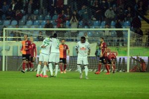 Galatasaray 76 g&uuml;n sonra mağlup oldu