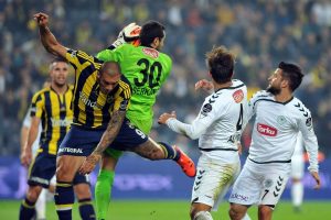 Fenerbah&ccedil;e - Torku Konyaspor ma&ccedil;ında ilk yarı bitti