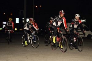 Ata'ya saygı i&ccedil;in pedal &ccedil;eviriyorlar