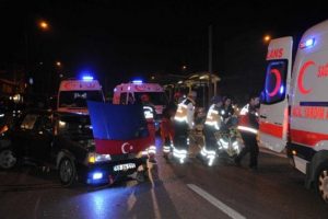Bursa'da trafik kazası: 1 &ouml;l&uuml;, 2 yaralı