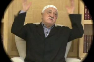 G&uuml;len: "Paralel olmayana 'paralel' diyenlerin..."