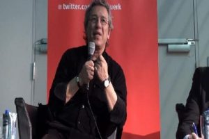 "Demokrasiyi, d&ouml;rt yılda bir sandığa gitmekten ibaret g&ouml;rmemeliyiz"