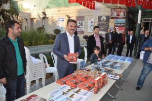 Bursa'da Gemlikli yazarlar okuyucuyla buluştu