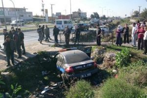 Zabıta memurları kazada yaralandı