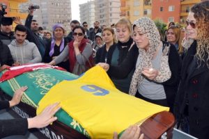 Romanya'daki yangında &ouml;len T&uuml;rk gence veda