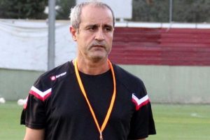 Adanaspor Teknik Direkt&ouml;r&uuml; Ey&uuml;p Arın istifa etti