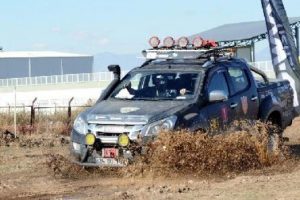 Vali Altıparmak'ın 'Off-Road' m&uuml;cadelesi