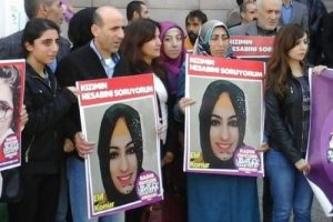 Gergin ge&ccedil;en cinayet davası ertelendi