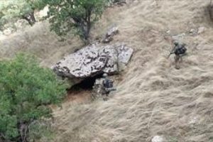 Bing&ouml;l'de ter&ouml;ristlerin sığınağı imha edildi