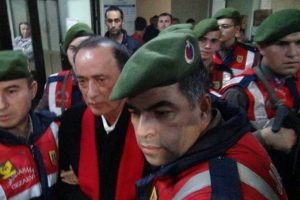Cezaevinde rahatsızlanan &Ccedil;akıcı, hastanede kaldırıldı