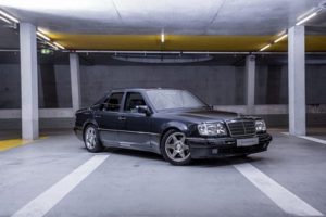 Mercedes g&uuml;zide modellerini satıyor