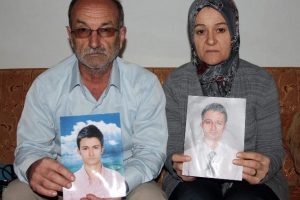 Adana'da iki gen&ccedil;ten aylardır haber alınamıyor