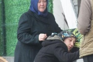 Balkondan d&uuml;şen minik Ravza, yaşama 24 g&uuml;n tutunabildi
