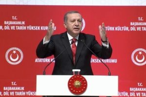 'Cumhuriyeti savunurken Osmanlı'yı reddedemedeyiz'