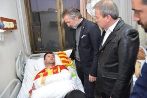 G&ouml;ztepe'den yaralı taraftarına ziyaret