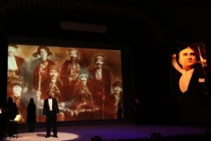Operacılar Atat&uuml;rk'&uuml; sevdiği şarkılarla andı