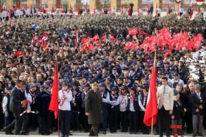"Ne olur Atamızı unutturmasınlar"