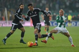 Oğuzhan atıyor, Beşiktaş kaybetmiyor