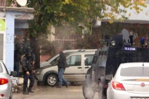 Şırnak'ta PKK'lılar polisle &ccedil;atıştı
