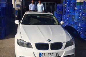 Başpehlivana ikinci el otomobil hediyesi