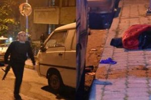 Eski trib&uuml;n lideri &ouml;nce işadamını sonra ayrı yaşadığı karısını vurdu
