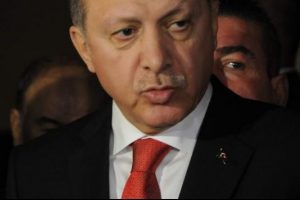 Cumhurbaşkanı Erdoğan: 'Fırat'ın batısına kimse ge&ccedil;emez'