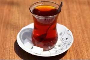 G&uuml;nde 5 bardak &ccedil;ay fel&ccedil;, diyabet ve kalp krizi riskini azaltıyor, tansiyonu da d&uuml;ş&uuml;r&uuml;yor