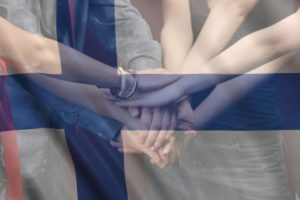 En az Finlandiyalılar, en &ccedil;ok Yunanlılar &ccedil;alışıyor