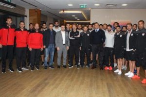 Manisaspor'a Hakan &Uuml;nsal'dan ziyaret