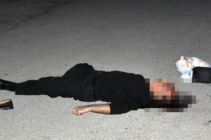 Sokakta durdurduğu eski eniştesini &ouml;ld&uuml;rd&uuml;
