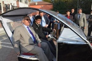 'Bursa'nın babayiğidi' USB bellekle &ccedil;alışan araba yaptı!