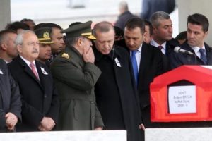 Şehit Astsubay son yolculuğuna g&ouml;zyaşlarıyla uğurlandı
