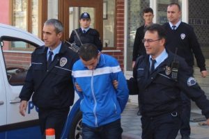 K&uuml;tahya'da sahte jandarmayı polis yakaladı