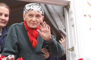 T&uuml;rkan Saylan'ın Arnavutk&ouml;y'deki evi satılıyor